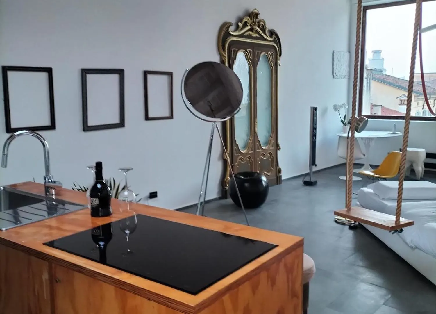 Spirit Of The Moon Apartment Brescia 0*,  Italy